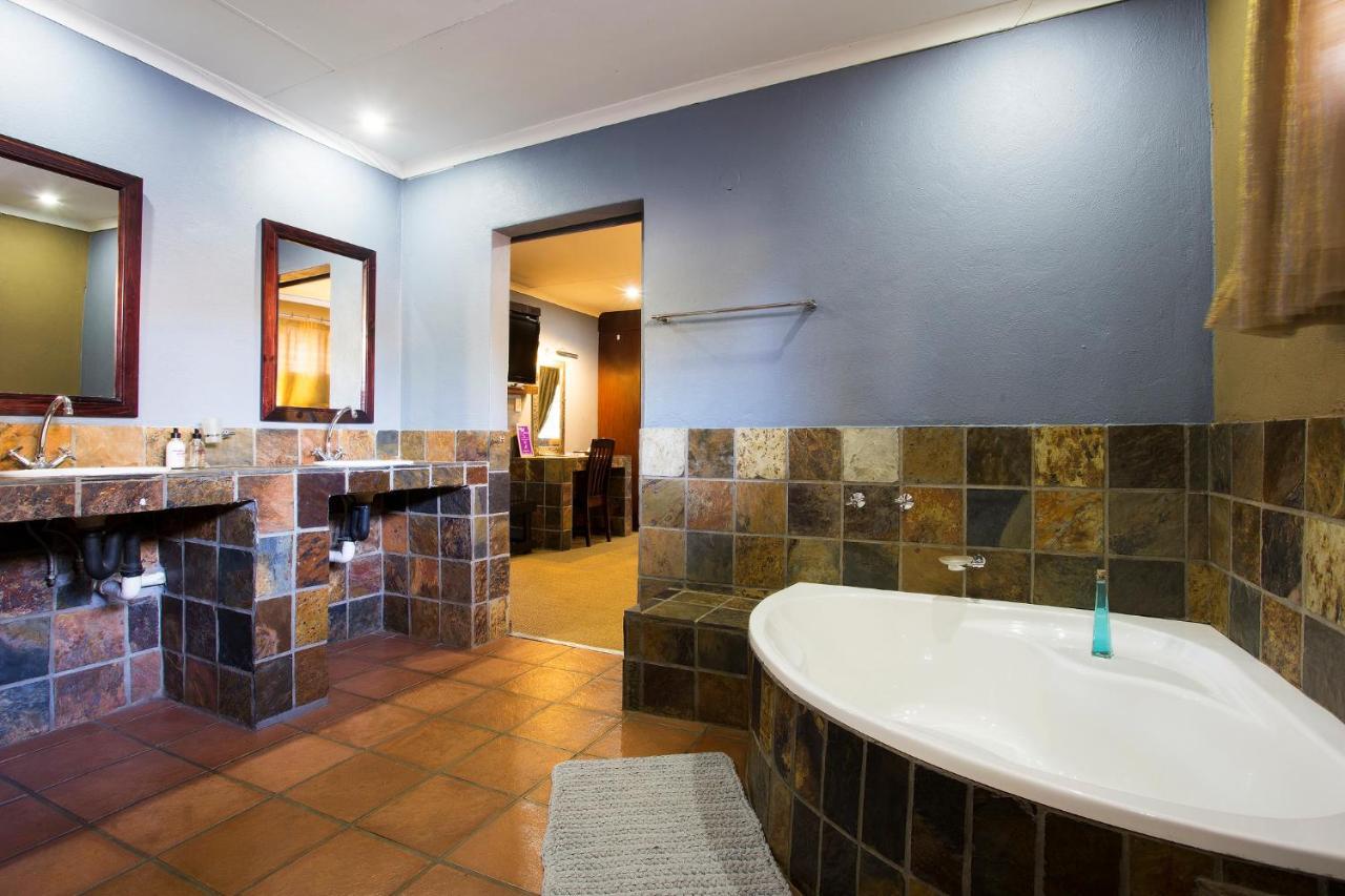 Purple Gecko Guest House Lydenburg Exterior foto